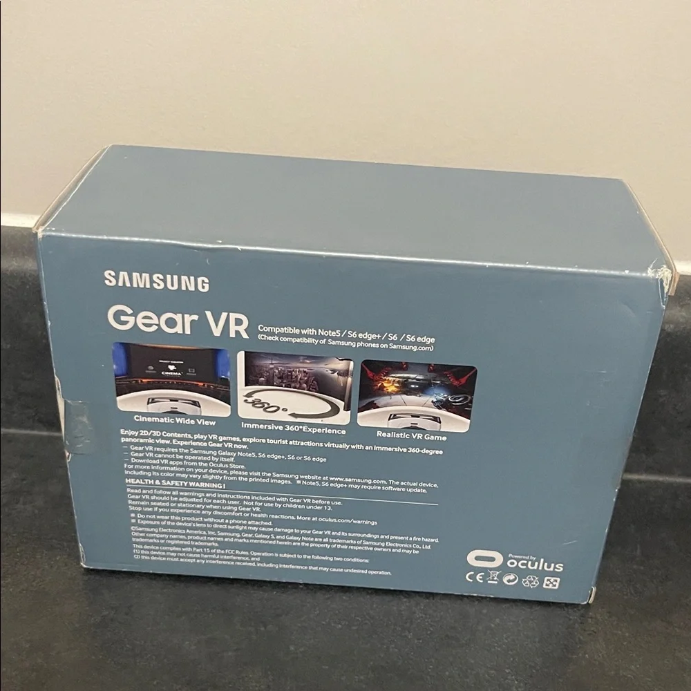Samsung Gear VR Headset - Black and Gray